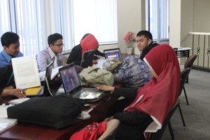 peserta menunggu giliran